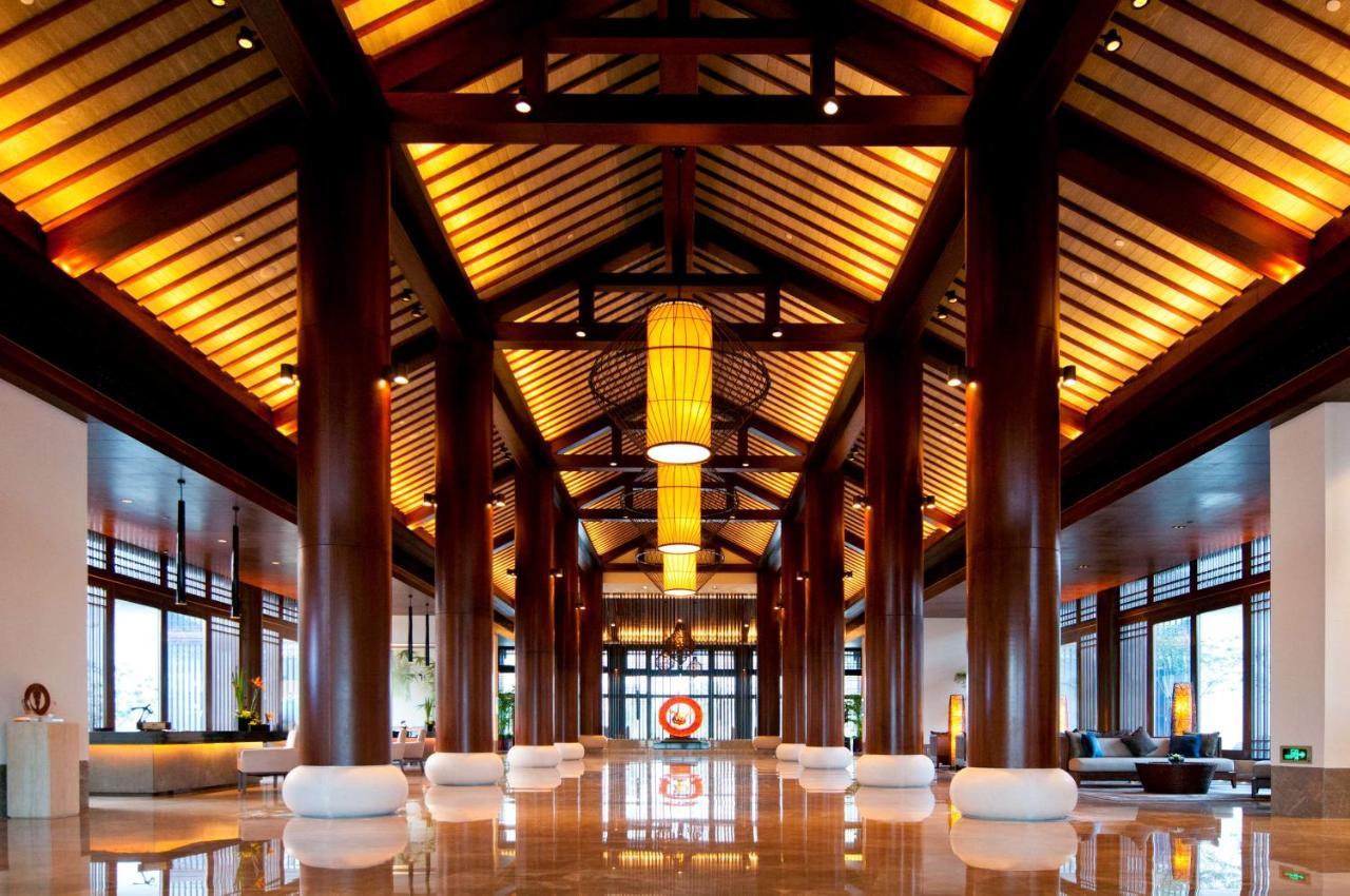 Radisson Blu Resort Wetland Park Wuxi  Bagian luar foto