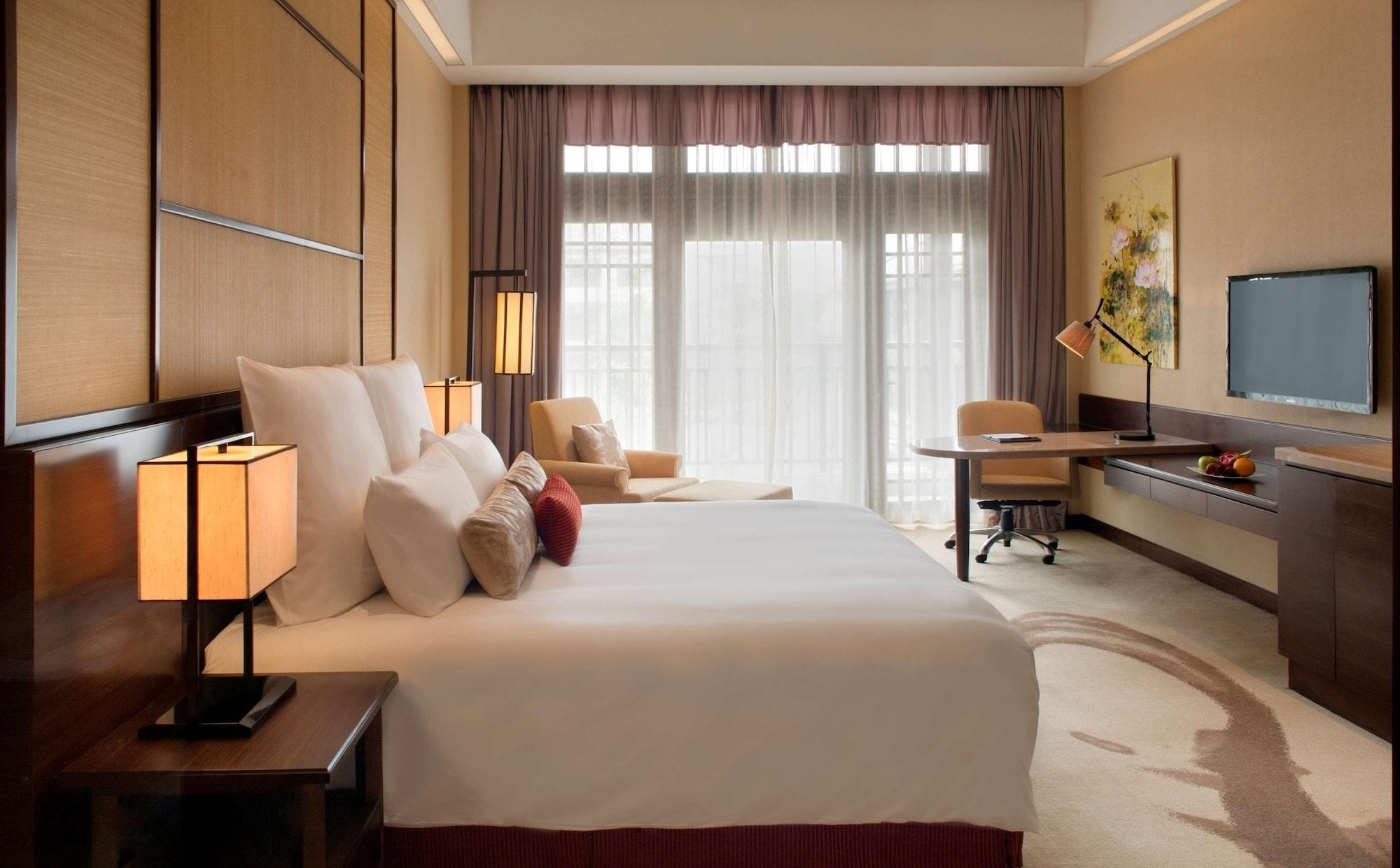 Radisson Blu Resort Wetland Park Wuxi  Bagian luar foto