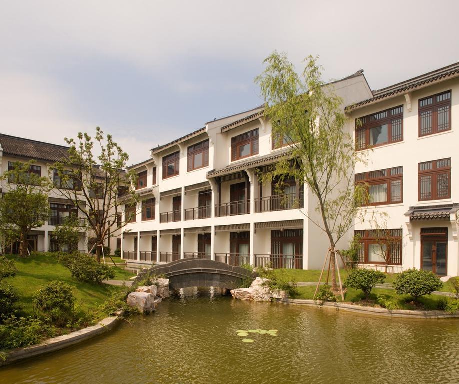 Radisson Blu Resort Wetland Park Wuxi  Bagian luar foto