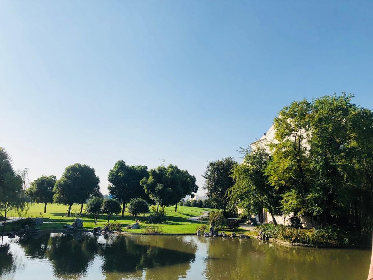 Radisson Blu Resort Wetland Park Wuxi  Bagian luar foto