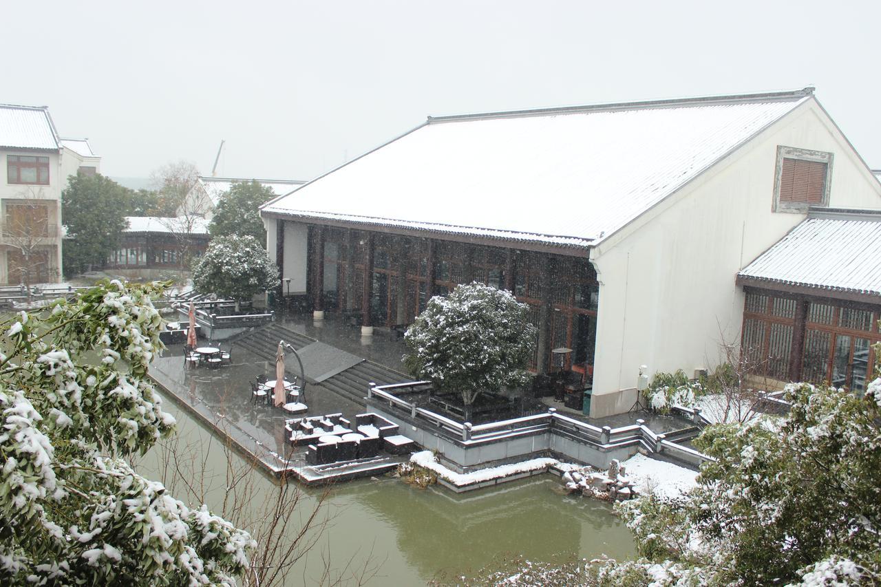 Radisson Blu Resort Wetland Park Wuxi  Bagian luar foto