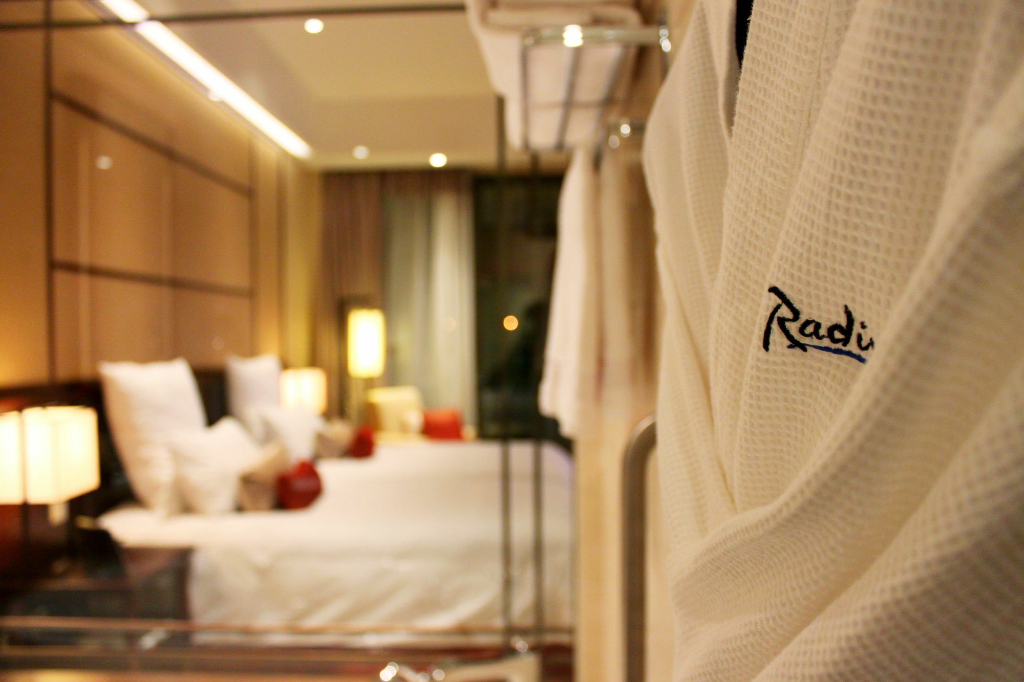 Radisson Blu Resort Wetland Park Wuxi  Bagian luar foto
